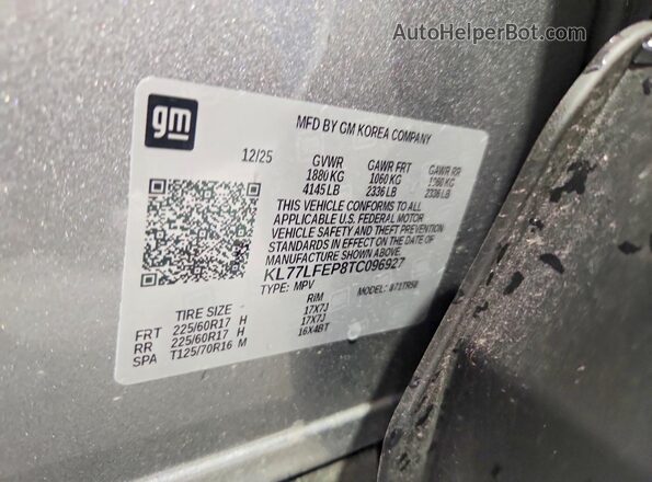KL77LFEP8TC096927 2026 CHEVROLET TRAX Серый Вид наклейки с VIN-кодом