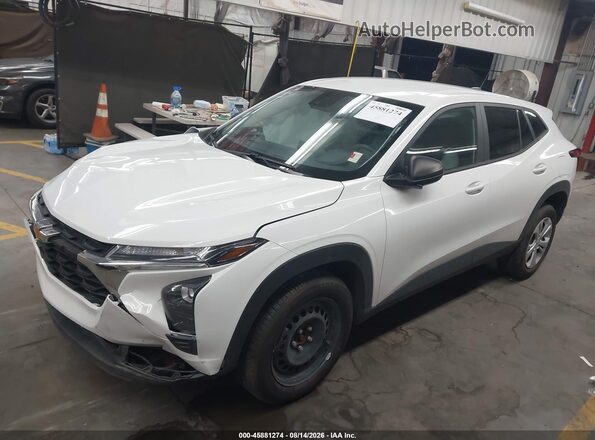 KL77LFEP9SC164781 2025 CHEVROLET TRAX Белый Передняя левая четверть