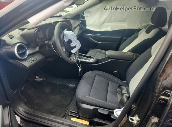 KL77LFEP9TC000187 2026 CHEVROLET TRAX Black წინა სალონის ხედი