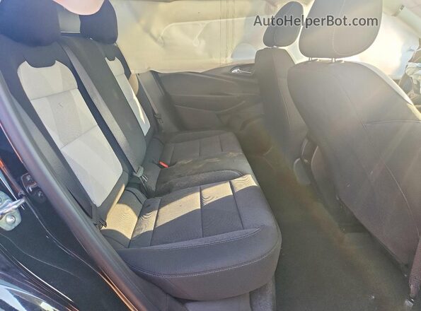 KL77LFEP9TC000187 2026 CHEVROLET TRAX Black უკანა სავარძლების ხედი