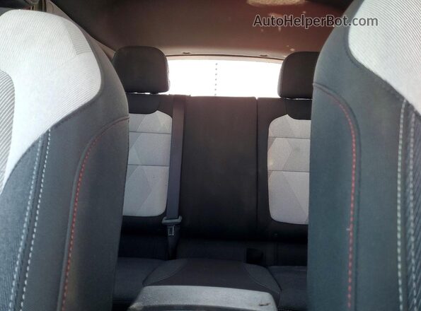 KL77LGE21RC191994 2024 CHEVROLET TRAX Red Vista de los asientos traseros