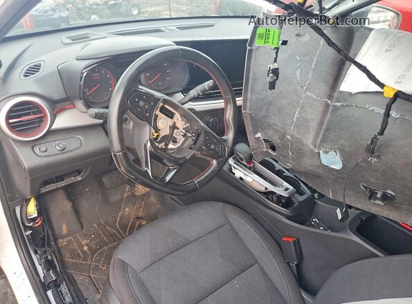 KL77LGE22RC126958 2024 CHEVROLET TRAX White Dashboard view