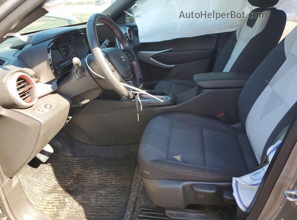 KL77LGE23RC131456 2024 CHEVROLET TRAX Серебряный Вид салона спереди