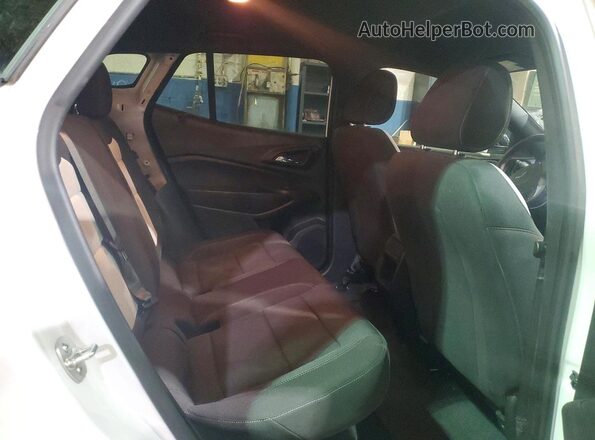 KL77LGE23RC232173 2024 CHEVROLET TRAX White Rear interior view