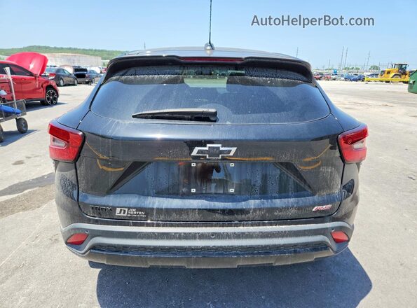 KL77LGE24RC215012 2024 CHEVROLET TRAX Black Widok z tyłu