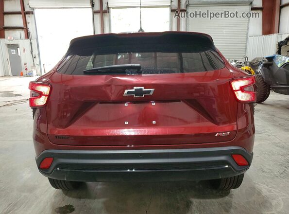 KL77LGE24RC239469 2024 CHEVROLET TRAX Burgundy უკანა ხედი