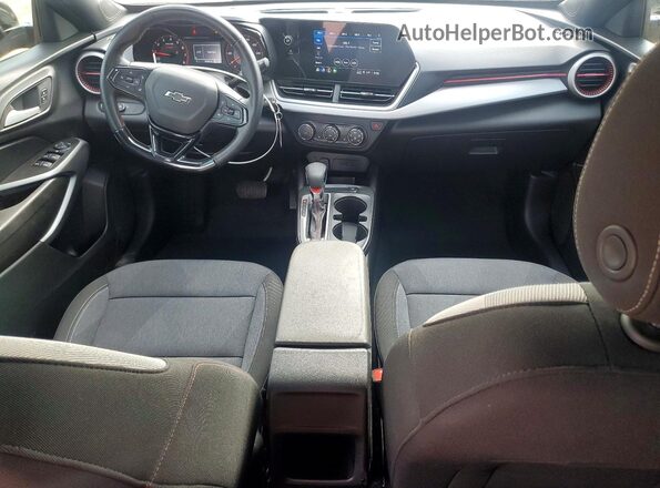 KL77LGE25RC076721 2024 CHEVROLET TRAX Burgundy Widok deski rozdzielczej