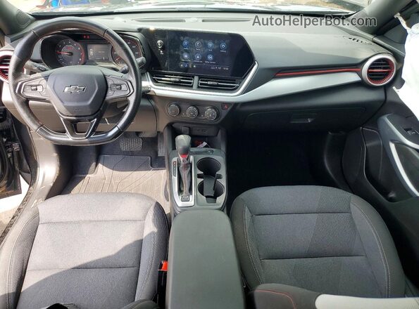 KL77LGE25RC172073 2024 CHEVROLET TRAX Black Widok deski rozdzielczej