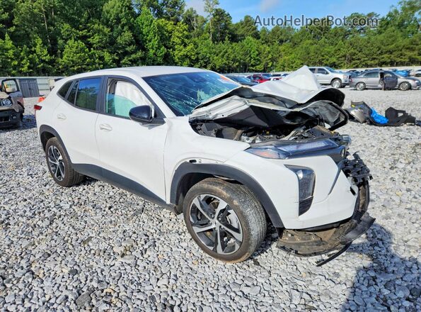KL77LGE26RC065517 2024 CHEVROLET TRAX White Przód prawy