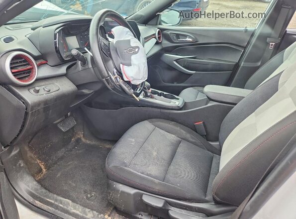 KL77LGE26RC151541 2024 CHEVROLET TRAX White Вид салону спереду