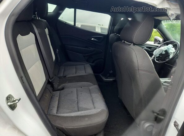 KL77LGE26RC151541 2024 CHEVROLET TRAX White Вид задньої частини салону