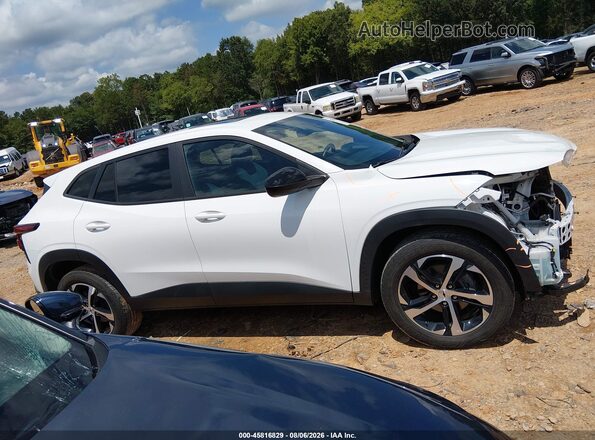 KL77LGE28RC166655 2024 CHEVROLET TRAX White Vista interior de 360 grados