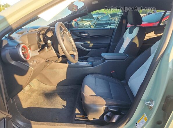 KL77LGE2XRC179701 2024 CHEVROLET TRAX Tan Widok wnętrza z przodu