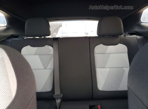 KL77LGEP2TC105630 2026 CHEVROLET TRAX Tan უკანა სავარძლების ხედი