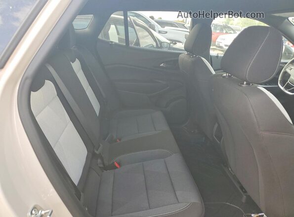 KL77LGEP2TC105630 2026 CHEVROLET TRAX Tan უკანა სალონის ხედი