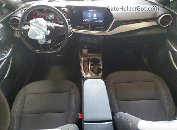 KL77LGEP3SC102332 2025 CHEVROLET TRAX White Dashboard view