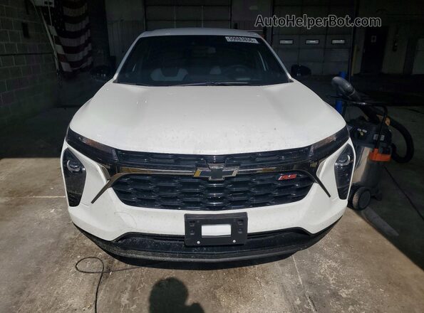 KL77LGEP3TC069513 2026 CHEVROLET TRAX Белый Вид спереди