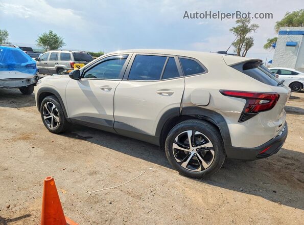 KL77LGEP5TC151209 2026 CHEVROLET TRAX Cream უკანა მარცხენა