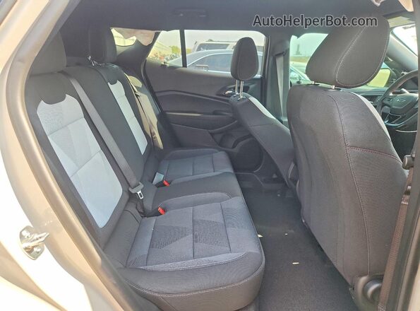 KL77LGEP5TC151209 2026 CHEVROLET TRAX Cream უკანა სავარძლების ხედი