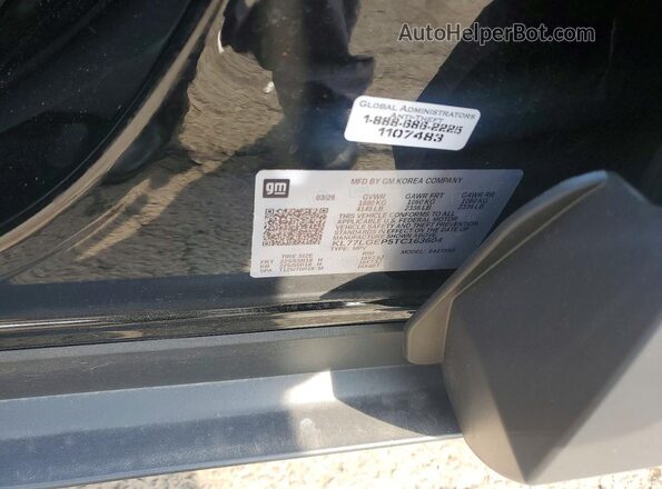 KL77LGEP5TC163604 2026 CHEVROLET TRAX Black Widok naklejki z numerem VIN