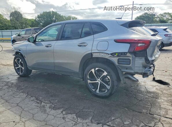KL77LGEP9TC045913 2026 CHEVROLET TRAX Gray Tył lewy