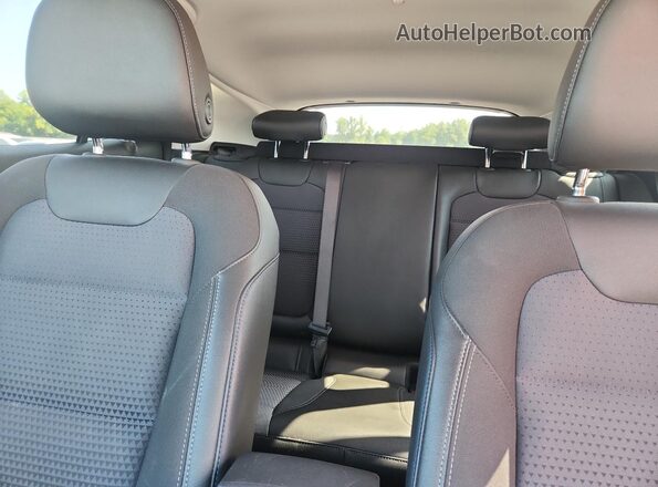 KL77LHE20RC244643 2024 CHEVROLET TRAX Gray Widok tylnych siedzeń