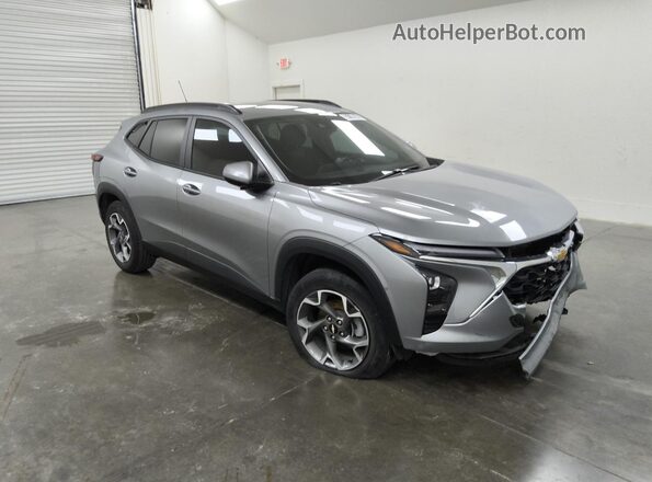 KL77LHE21RC077905 2024 CHEVROLET TRAX Silver 