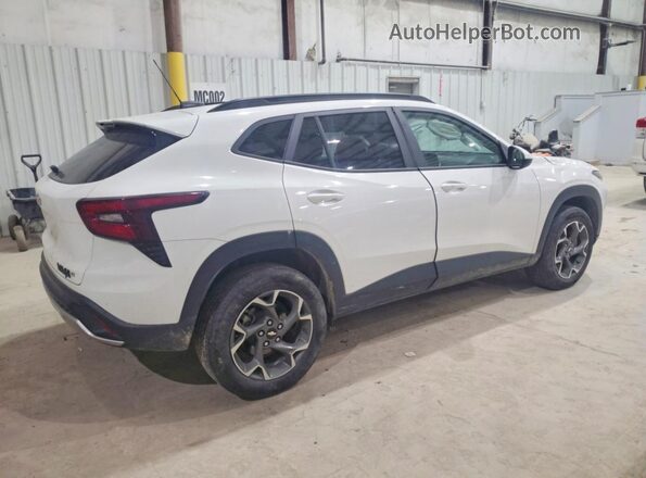 KL77LHE21RC102060 2024 CHEVROLET TRAX Белый Задняя правая четверть
