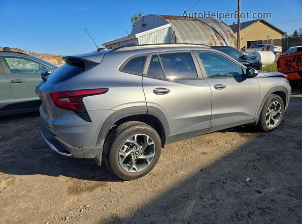 KL77LHE22SC198111 2025 CHEVROLET TRAX Gray Հետևի աջ
