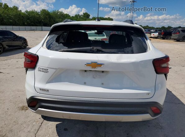 KL77LHE23RC018063 2024 CHEVROLET TRAX White Вид ззаду