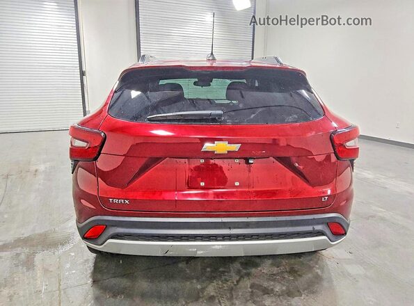 KL77LHE28RC094457 2024 CHEVROLET TRAX Red Widok z tyłu