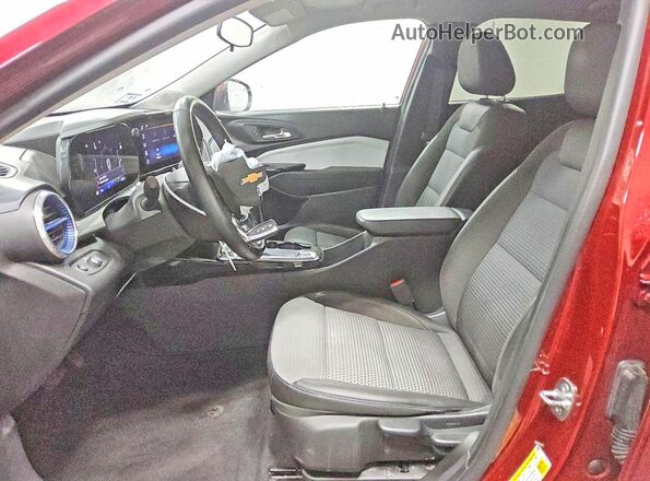 KL77LHE28RC094457 2024 CHEVROLET TRAX Red Widok wnętrza z przodu