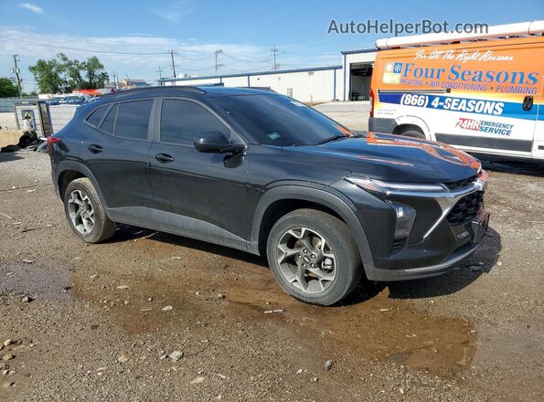 KL77LHE29RC233026 2024 CHEVROLET TRAX Black Przód prawy