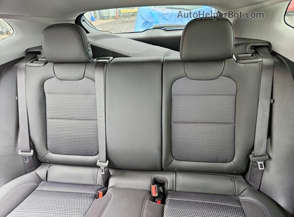 KL77LHEP0SC318113 2025 CHEVROLET TRAX Teal Widok tylnych siedzeń