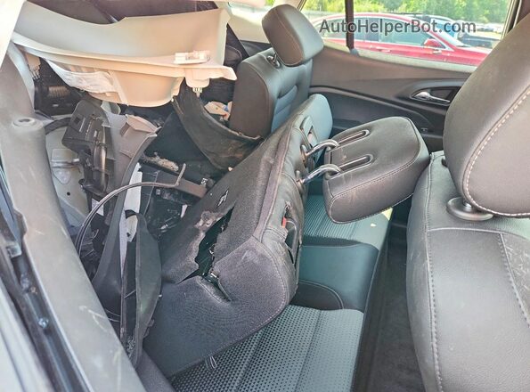KL77LHEP0TC018380 2026 CHEVROLET TRAX Silver Вид задньої частини салону