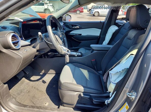 KL77LHEP0TC018380 2026 CHEVROLET TRAX Silver Вид салону спереду