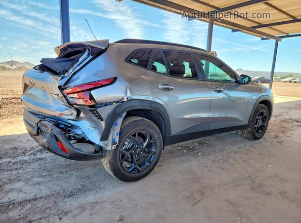 KL77LHEP0TC094245 2026 CHEVROLET TRAX Серебряный Задняя правая четверть