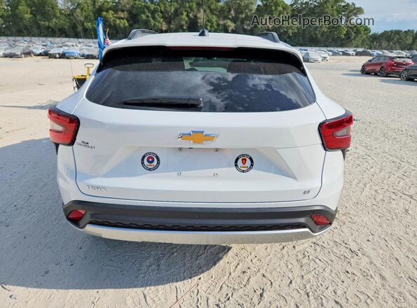 KL77LHEP1SC045036 2025 CHEVROLET TRAX White უკანა ხედი