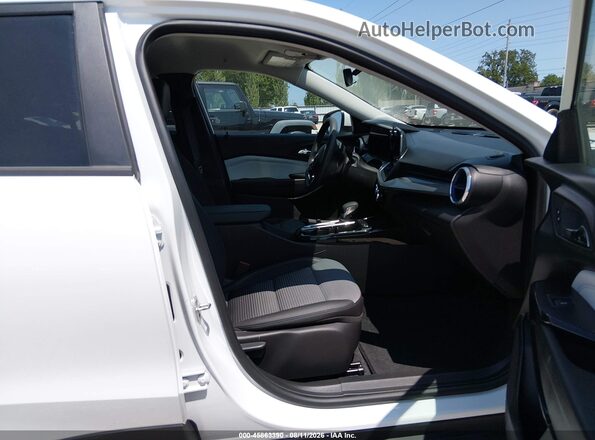 KL77LHEP1SC161854 2025 CHEVROLET TRAX White Front interior view