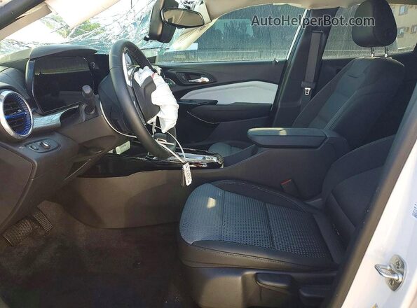 KL77LHEP1SC193168 2025 CHEVROLET TRAX White Vista interior delantera