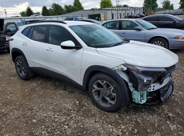 KL77LHEP1TC090768 2026 CHEVROLET TRAX White Առջևի աջ