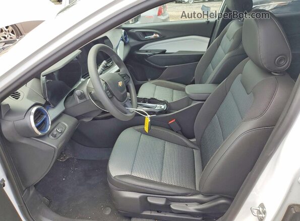 KL77LHEP1TC090768 2026 CHEVROLET TRAX White Սալոնի դիմացի տեսք