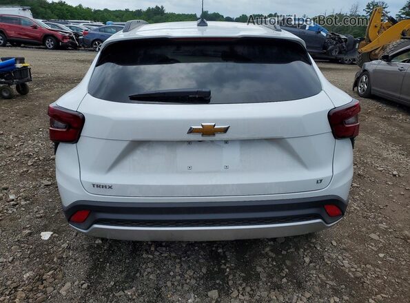 KL77LHEP1TC090768 2026 CHEVROLET TRAX White Հետևի տեսք