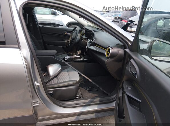 KL77LHEP2SC196581 2025 CHEVROLET TRAX Gray Вид салону спереду