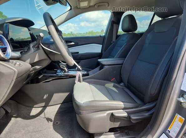 KL77LHEP2TC062249 2026 CHEVROLET TRAX Gray Vista interior delantera