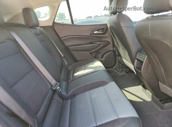 KL77LHEP2TC062249 2026 CHEVROLET TRAX Gray Vista de los asientos traseros