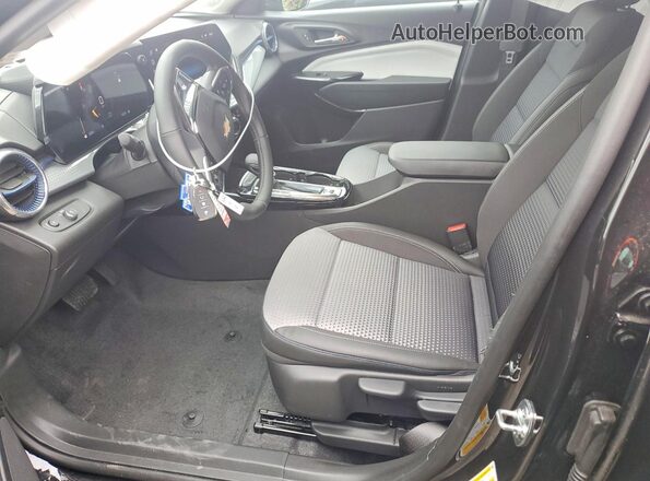 KL77LHEP2TC081142 2026 CHEVROLET TRAX Black Vista interior delantera