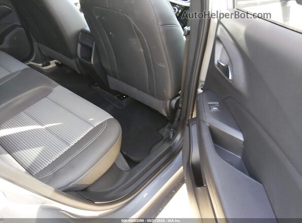 KL77LHEP2TC130789 2026 CHEVROLET TRAX Gray VIN կոդի պիտակի տեսք