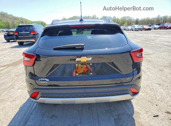 KL77LHEP3SC026844 2025 CHEVROLET TRAX Black Rear view