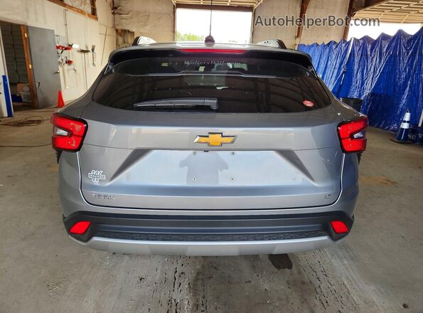 KL77LHEP3SC202727 2025 CHEVROLET TRAX Gray Вид ззаду